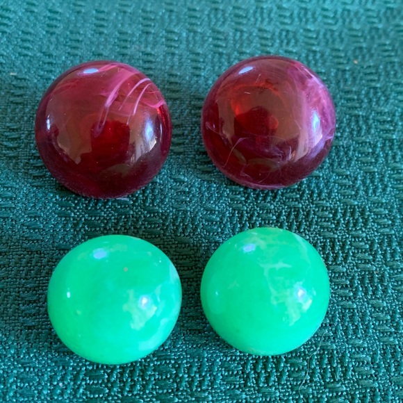 Vintage Red and Green Plastic Domed Earrings Button Style Acrylic Lucite - Picture 2 of 6
